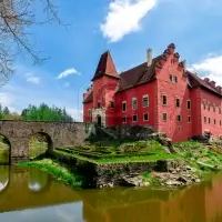 Zámek Červená Lhota