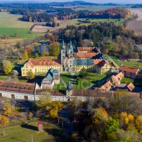 Focení dronem - letecká fotografie - klášter Teplá